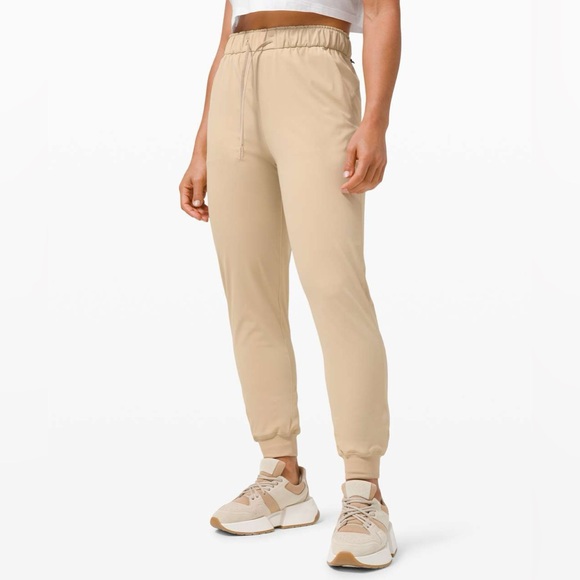 Lululemon Keep Moving Jogger sz 2 Trench - Picture 2 of 12